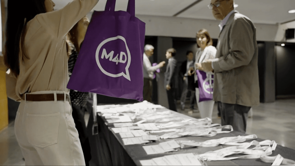 Imagen de la sesión plenaria principal de un congreso médico.